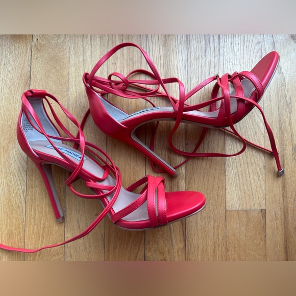 Steve Madden Stunir Red Strappy Heeled Sandals size 8.5 - Picture 4 of 8
